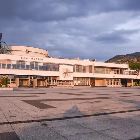 Modern 2bdr In The Center - Free Parking Sarajevo