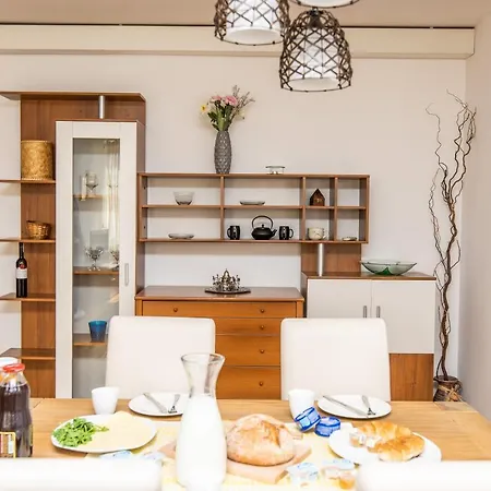 Modern 2bdr In The Center - Free Parking Sarajevo