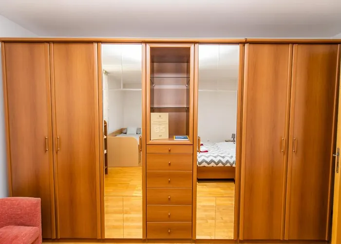 Modern 2bdr In The Center - Free Parking Apartament *