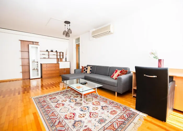 Modern 2bdr In The Center - Free Parking Apartament Sarajewo