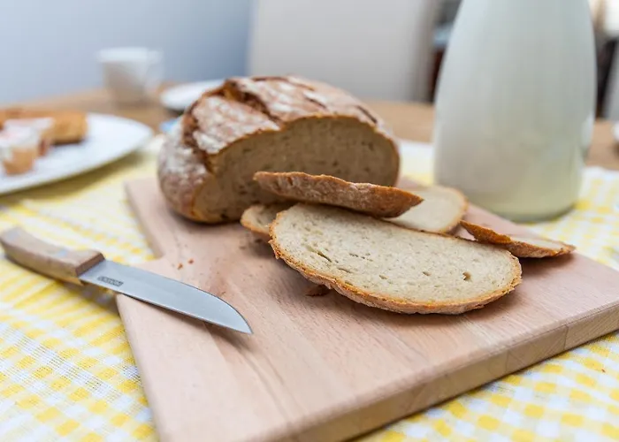 Modern 2bdr In The Center - Free Parking *